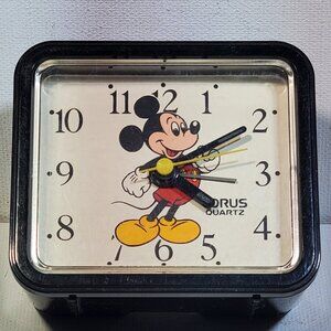 VINTAGE  LORUS  QUARTZ MICKEY MOUSE ALARM CLOCK..1990..MODEL LXZ101..AA BATTERY